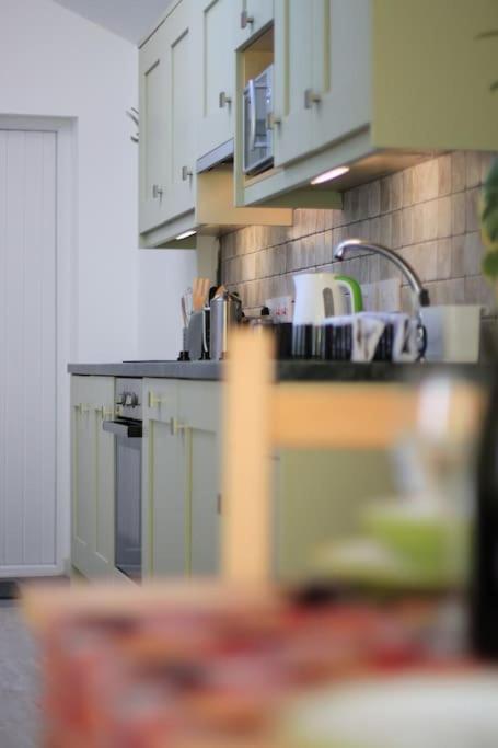 Orchard Nook - Sleeps 4, 2 Bedrooms Kendal Ngoại thất bức ảnh